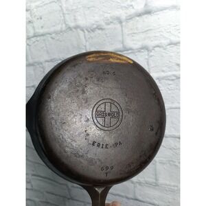 Vintage Griswold Cast Iron Skillet No. 6 Erie, PA 699 T Used